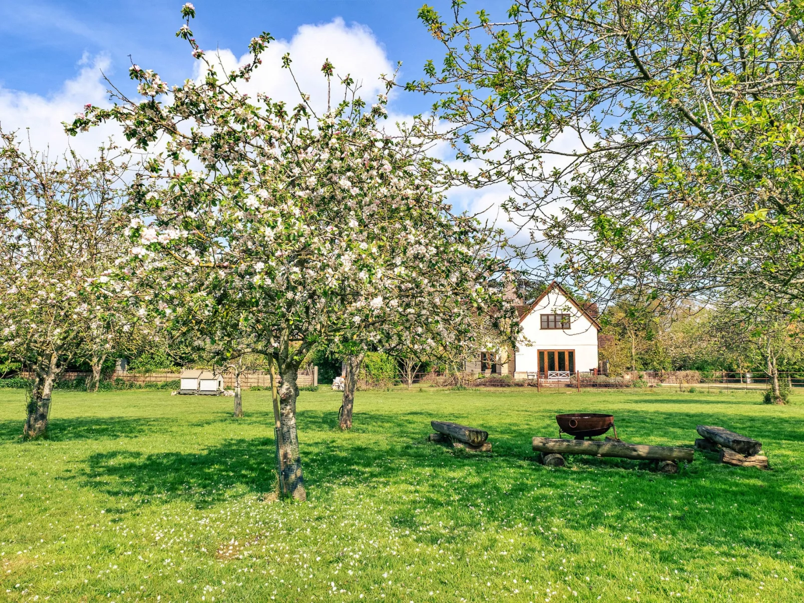 Windfall Cottage-Buiten