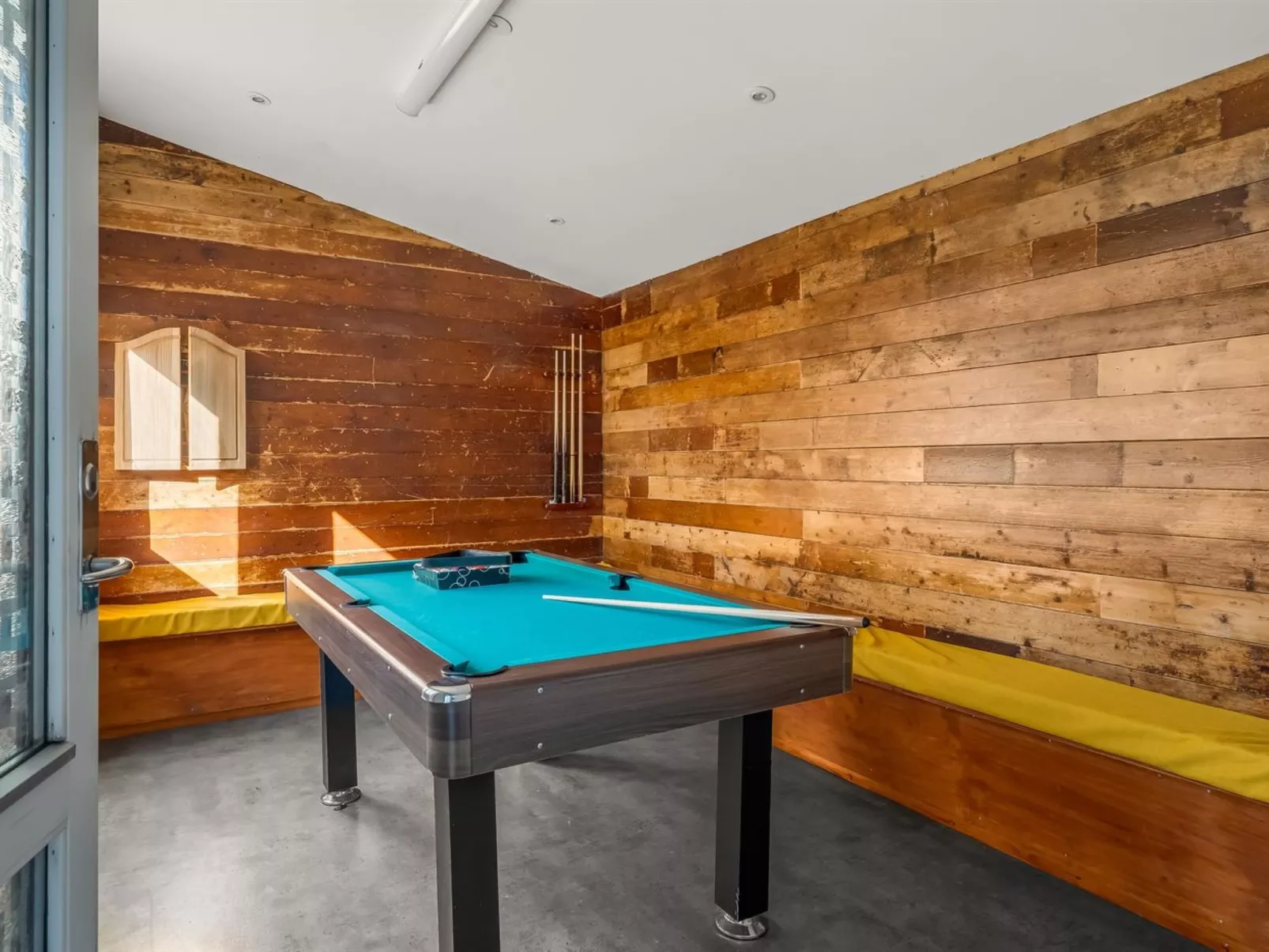 "Missa" - 2km to the fjord-Binnen