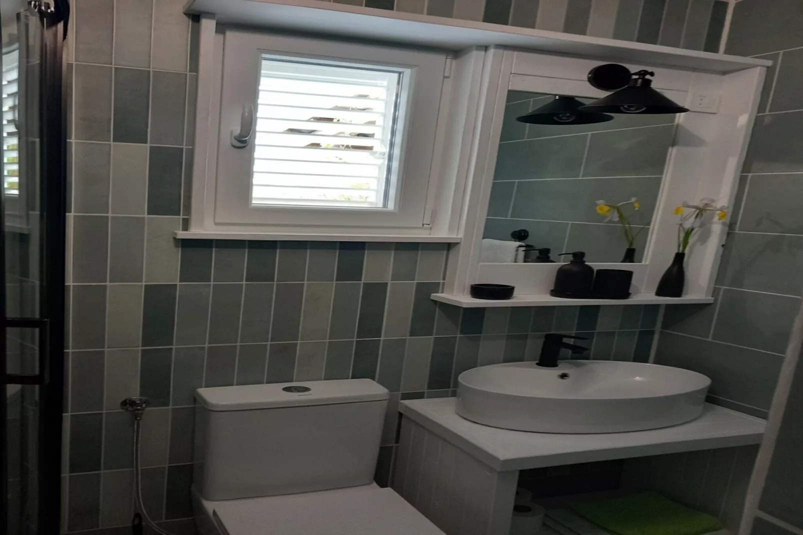 Guest House Green Corner Supetarska Draga - Triple Room with Terrace and Sea View-Binnen