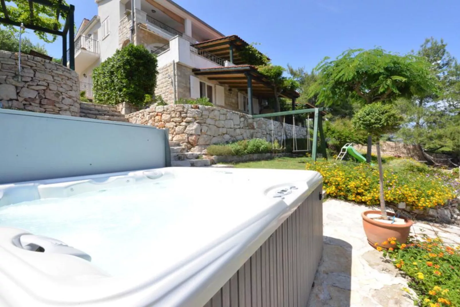 Two-Bedroom Apartment (Kadulja)-Spa