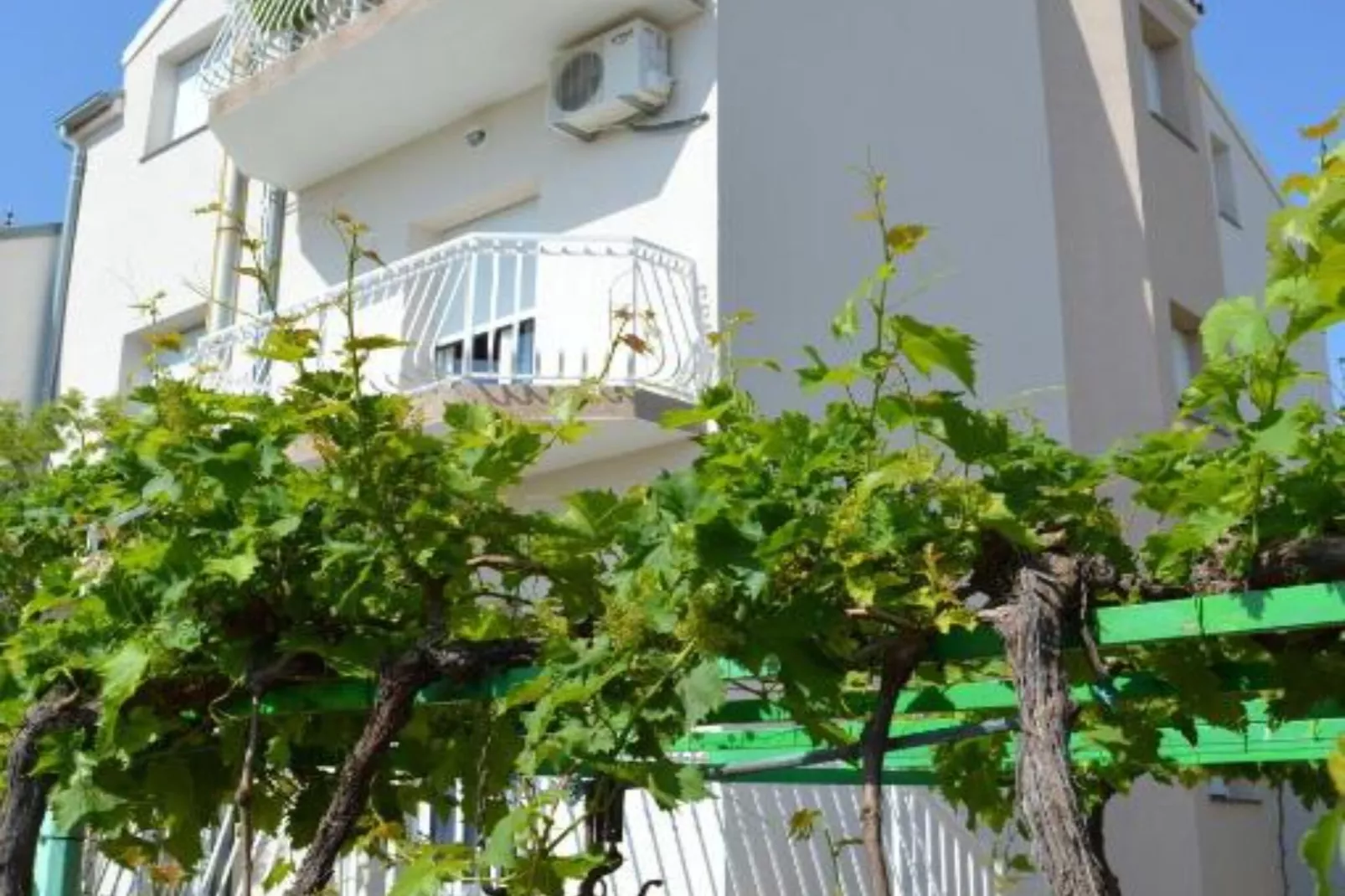 One Bedroom Apartment (A1)-Buitenlucht