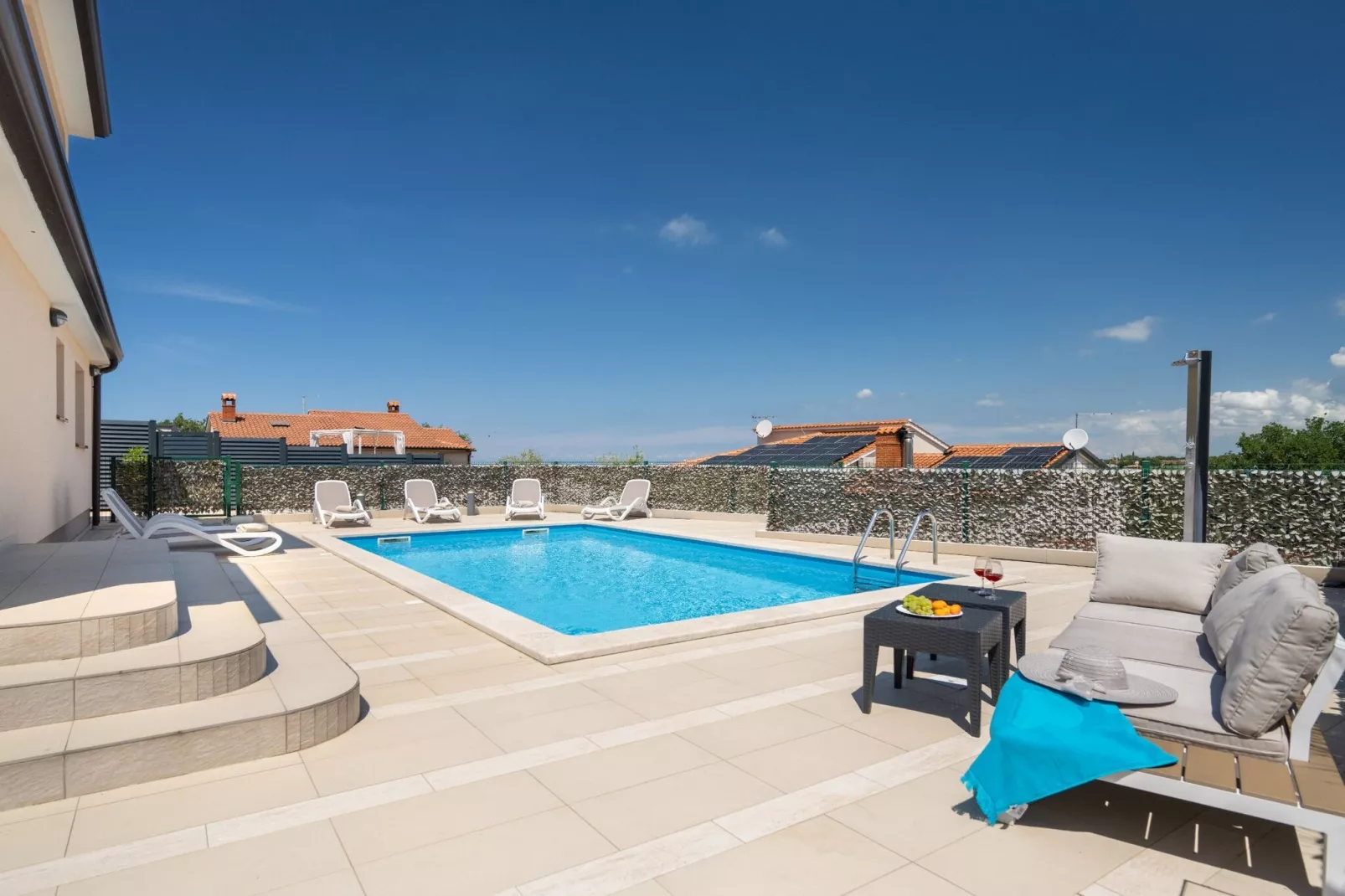 Holiday Home Mlačić - Three Bedroom Holiday Home with Pool-Zwembad