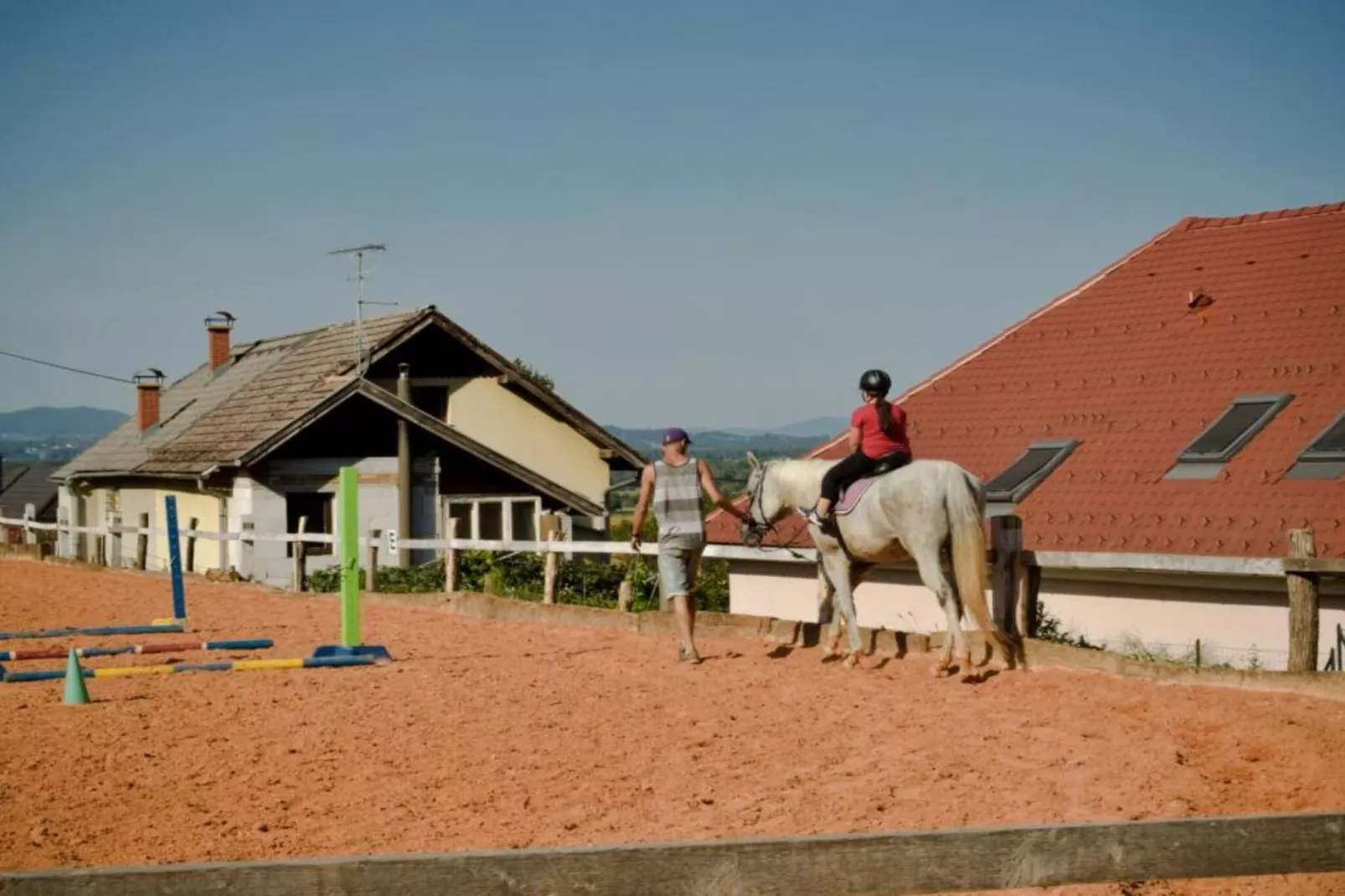 Zevnik Quiet Retreat with Stunning Views and Equestrian Activities - Standard One Bedroom Apartment-Buitenlucht