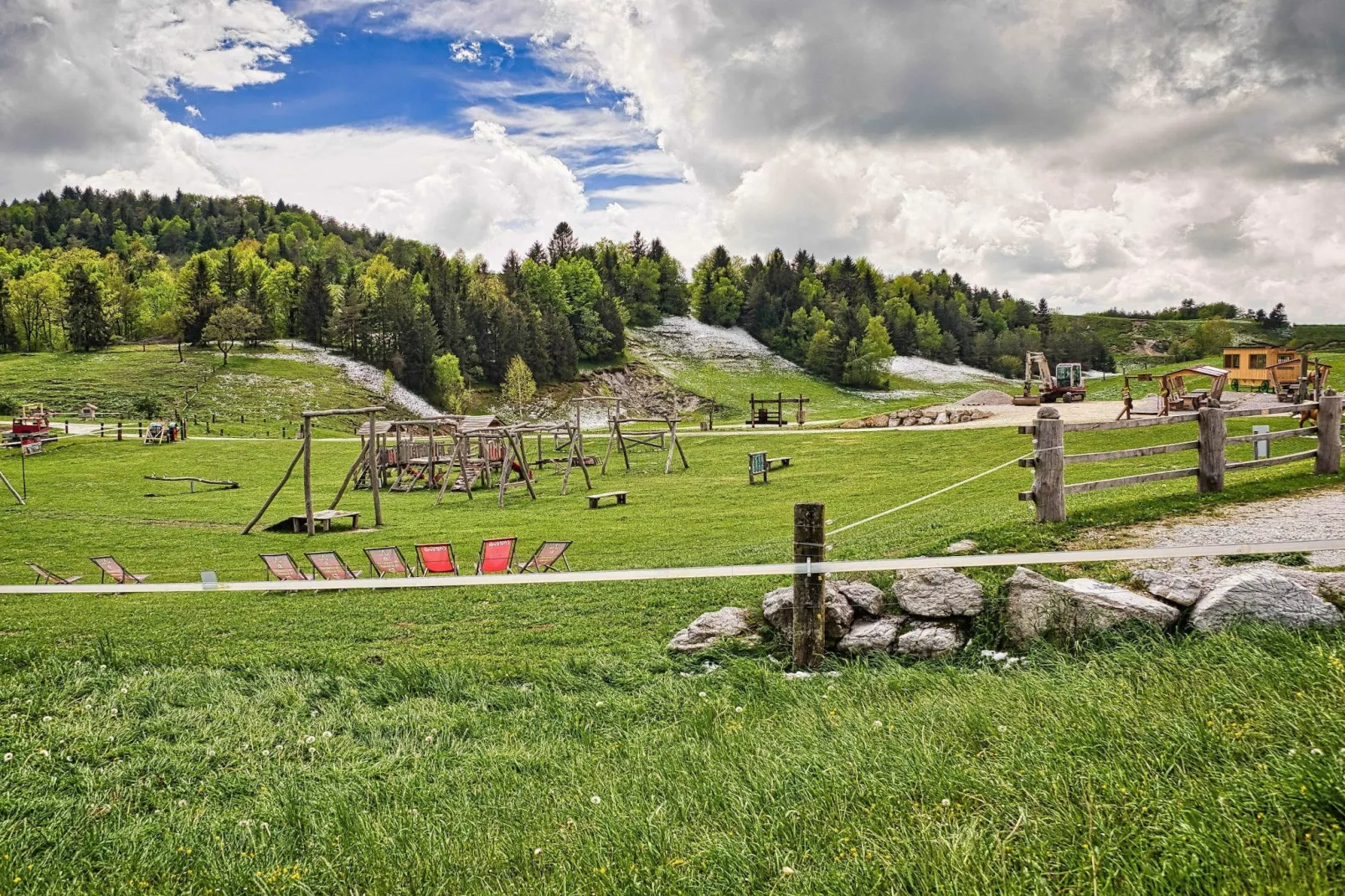 Visnja Gora Meadow Hideaway with Terrace - One Bedroom Cottage with Terrace (owner Hiška na skalci)-Buitenlucht