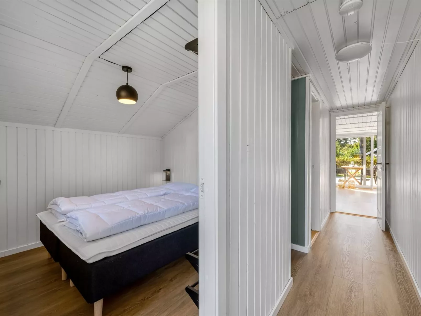 "Thamina" - 200m to the fjord-Binnen