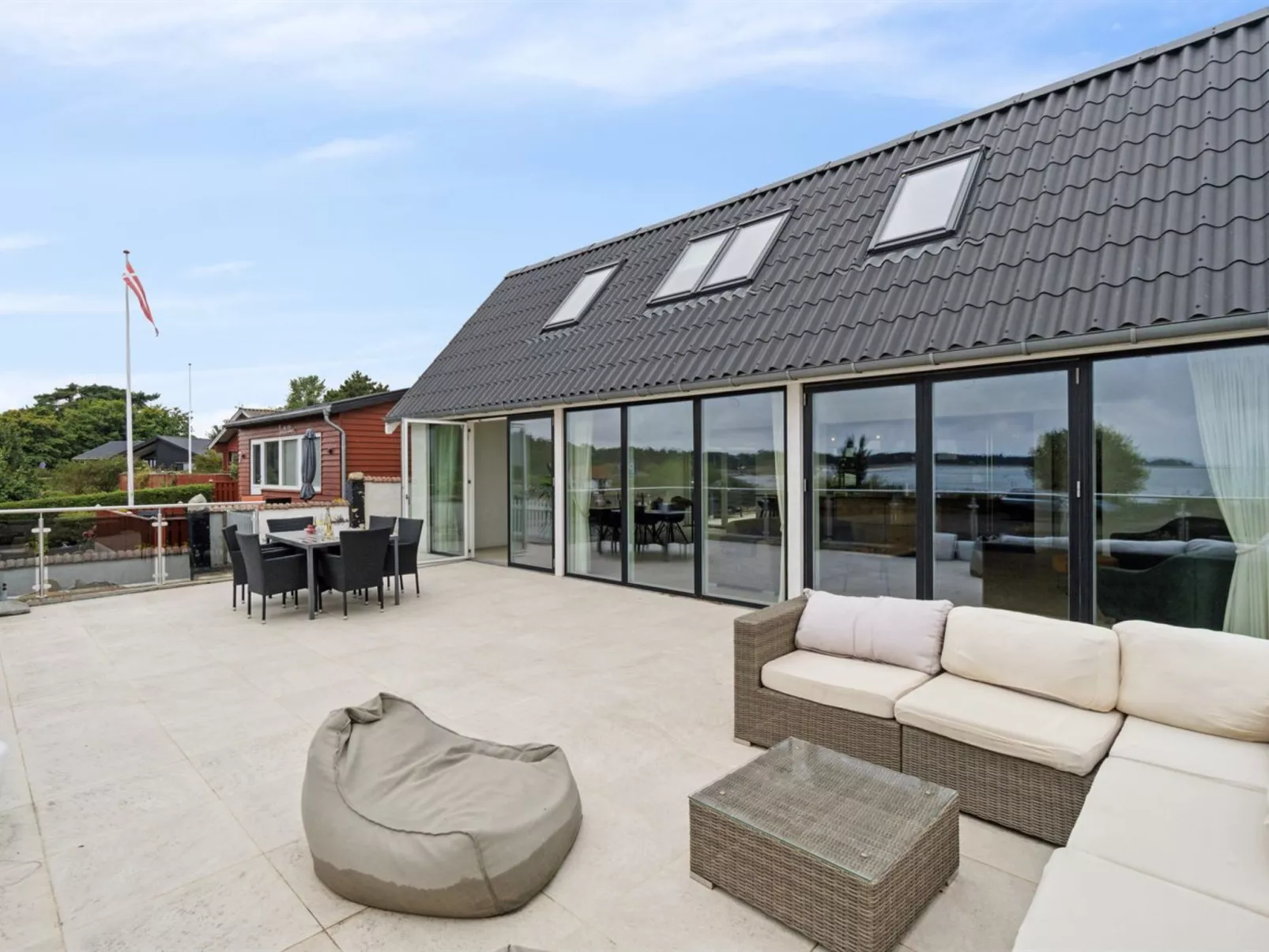 "Rusalina" - 20m from the sea-Buiten