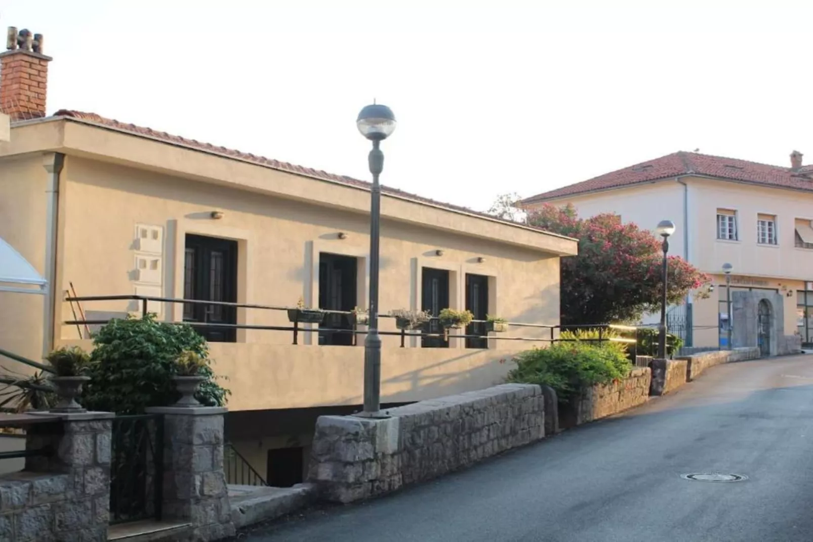 City & Sea Escape – A Perfect Stay in Herceg Novi - Two Bedroom Apartment with Seaview-Buitenlucht