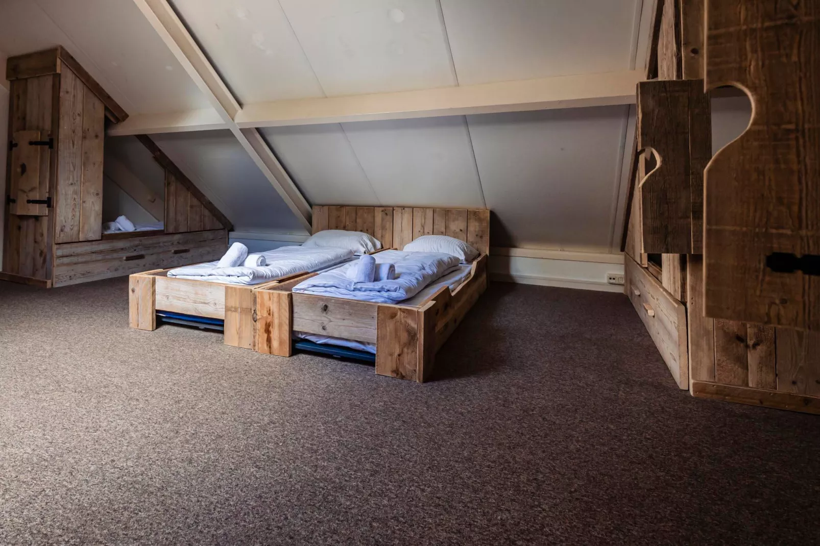 16 - Persons Family bungalow-Slaapkamer