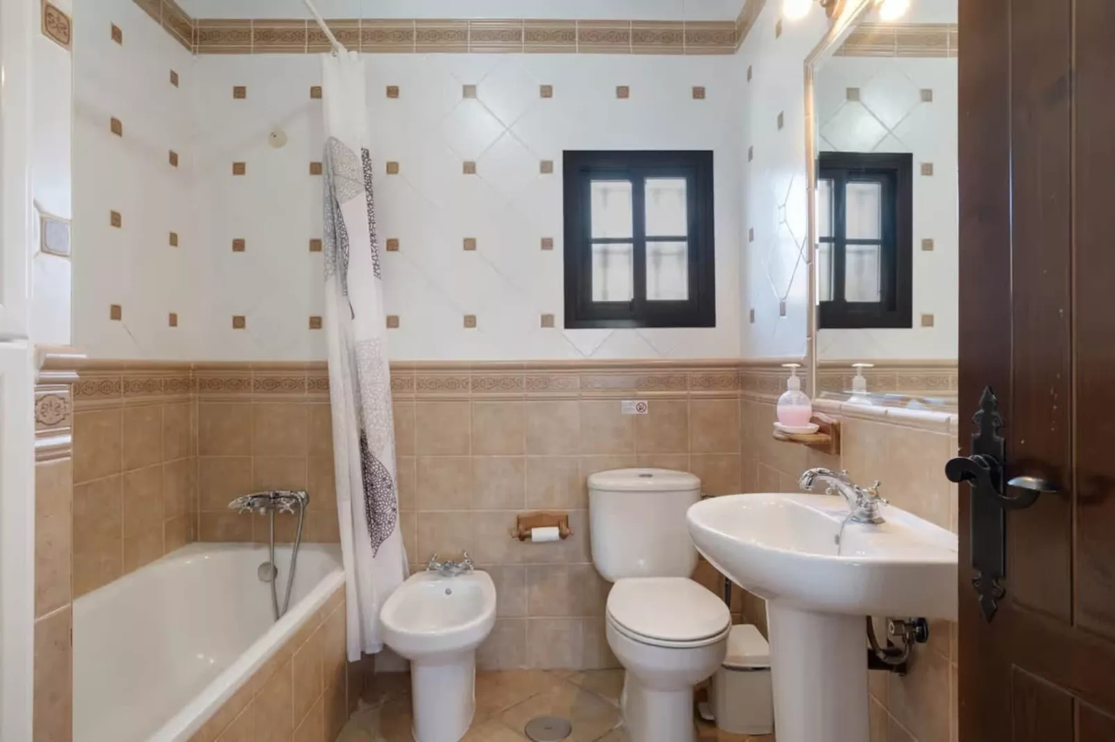 Casa Noelia-Badkamer