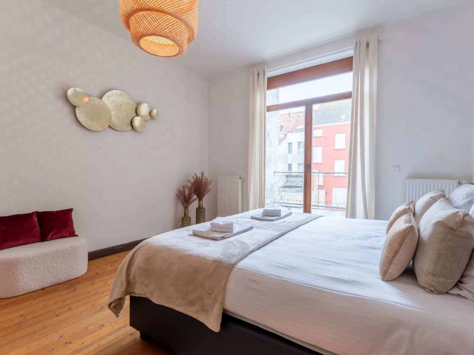 Notre Refuge - Your Belle Époque Escape-Binnen