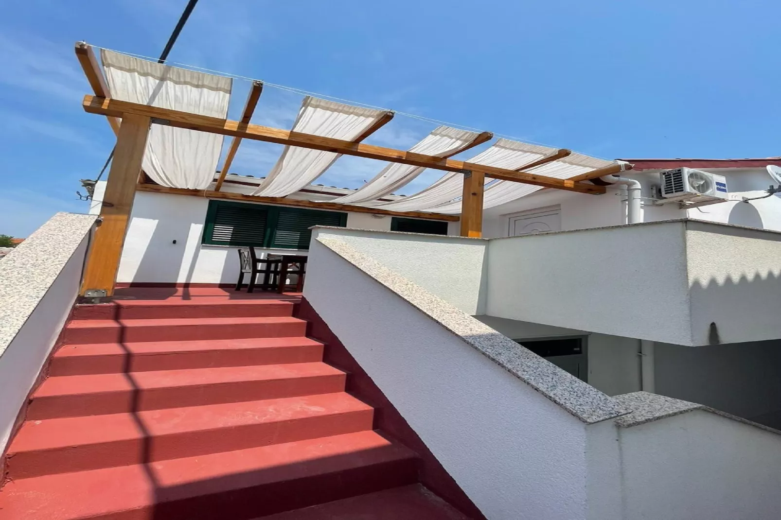 Beach Apartment Neno-Terrasbalkon