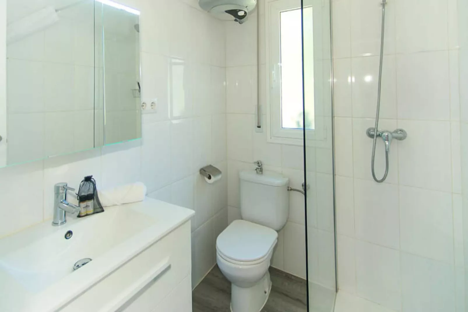 Maison à Roses-Niet-getagd