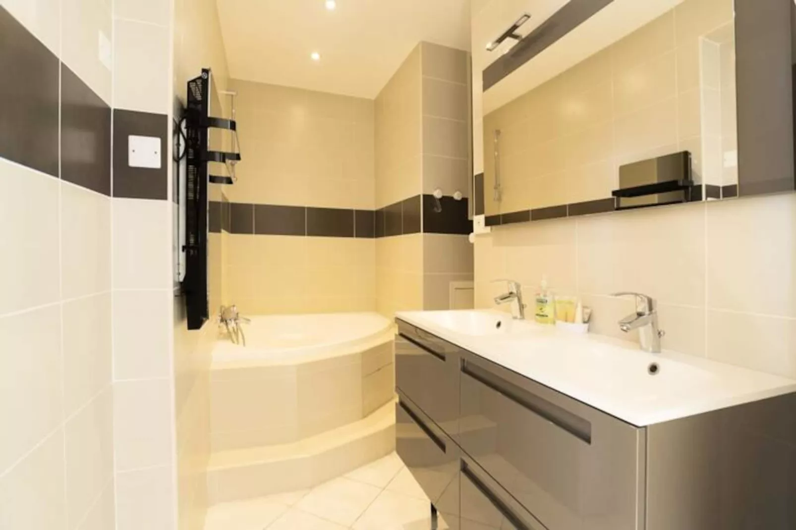 Résidence 4p Vue Mer Exceptionnelle, Aux Pieds Des Plages-Niet-getagd