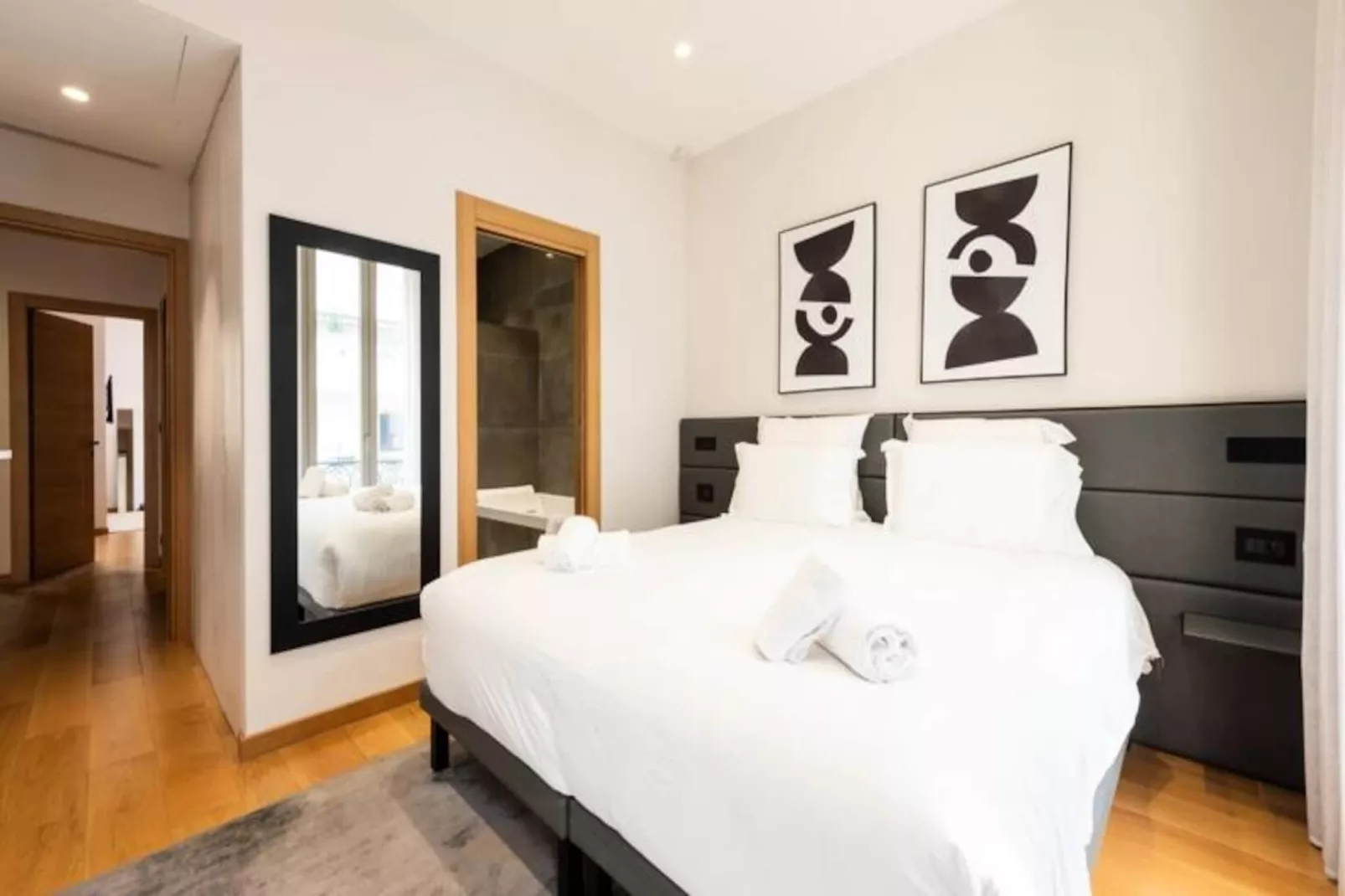 Résidence Duplex 145m² Terrasse Et Ascenseur Privé-Niet-getagd