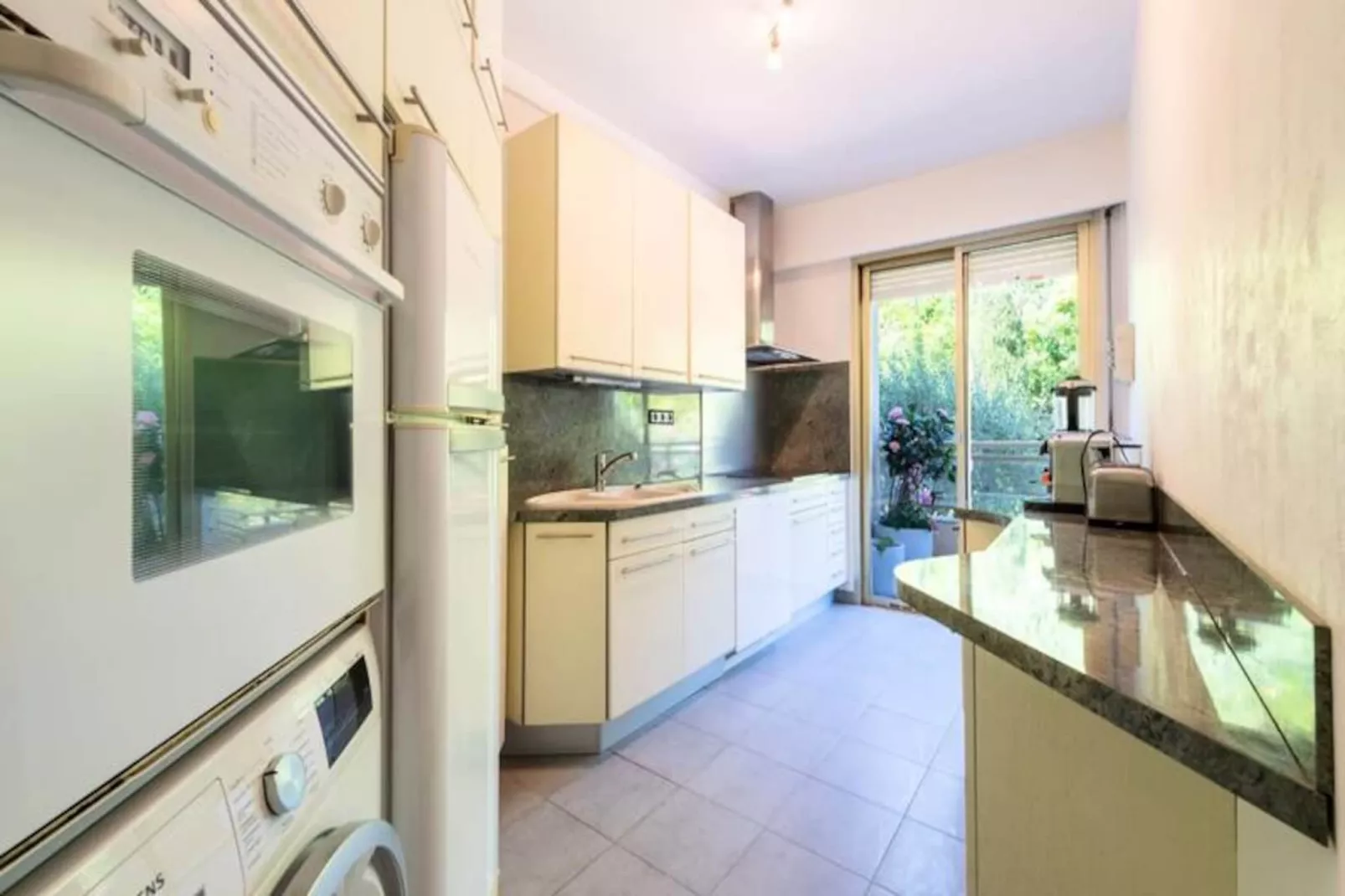 Résidence Spacieux 2p Vue Mer &ndash; R&eacute;sidence Avec Piscine, Cannes-Niet-getagd