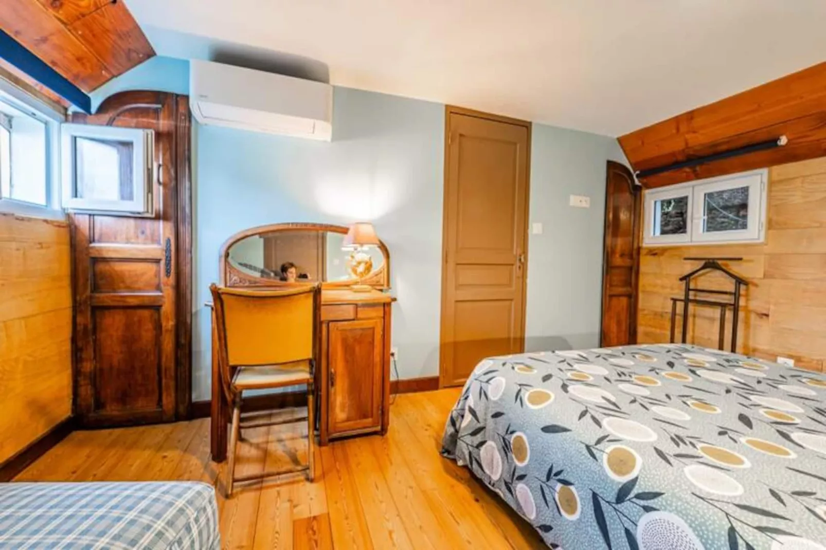 Grand Duplex Luxueux Sur La Péniche Petite Annick-Niet-getagd