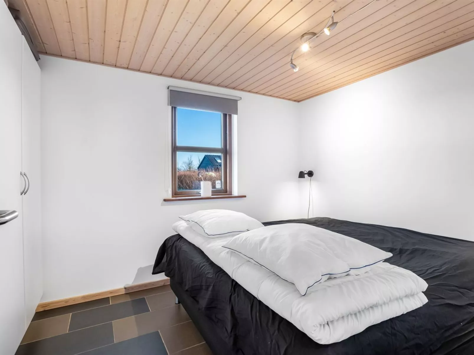 "Niela" - 800m from the sea-Binnen