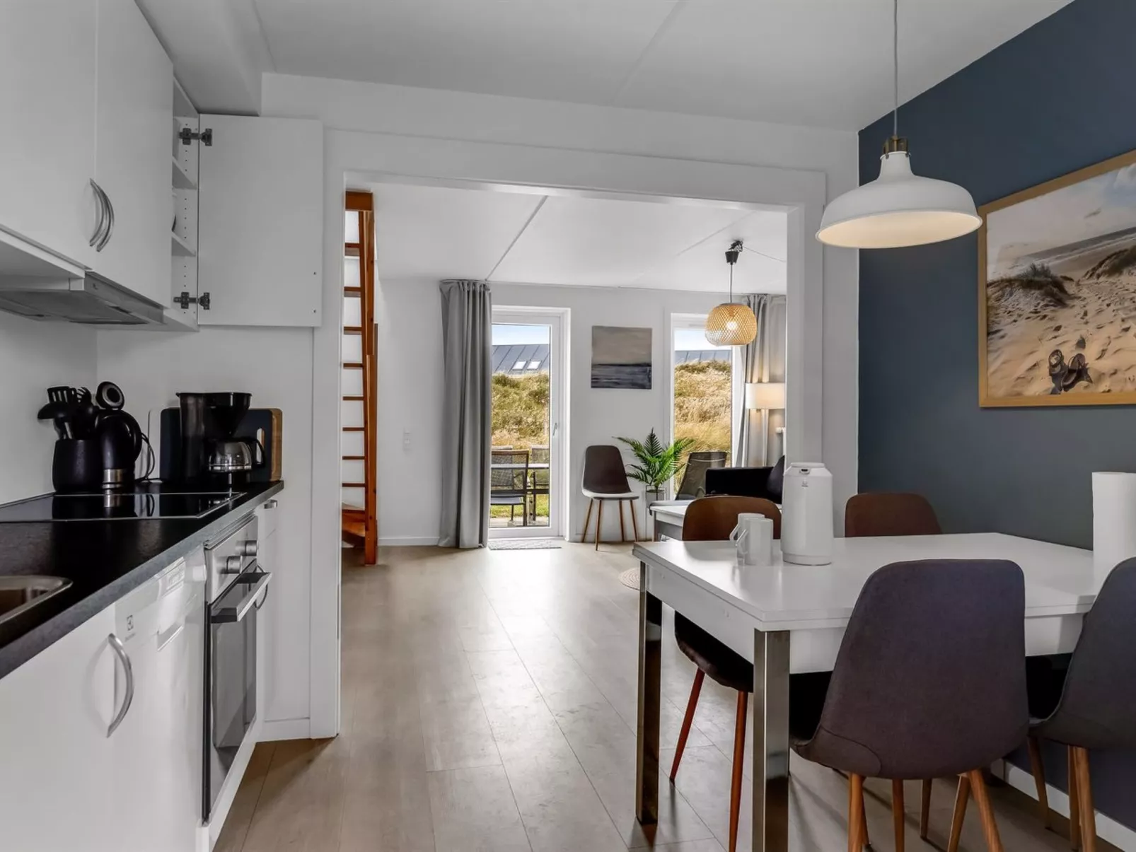"Reija" - 2.3km from the sea - Binnen