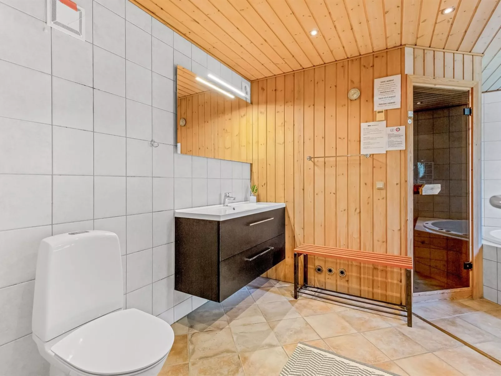 "Hanka" - 500m from the sea-Binnen