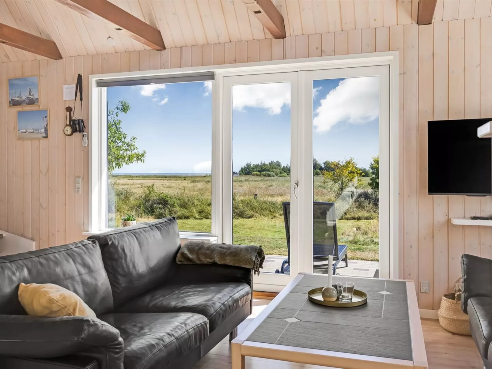 "Clare" - 4km from the sea-Binnen