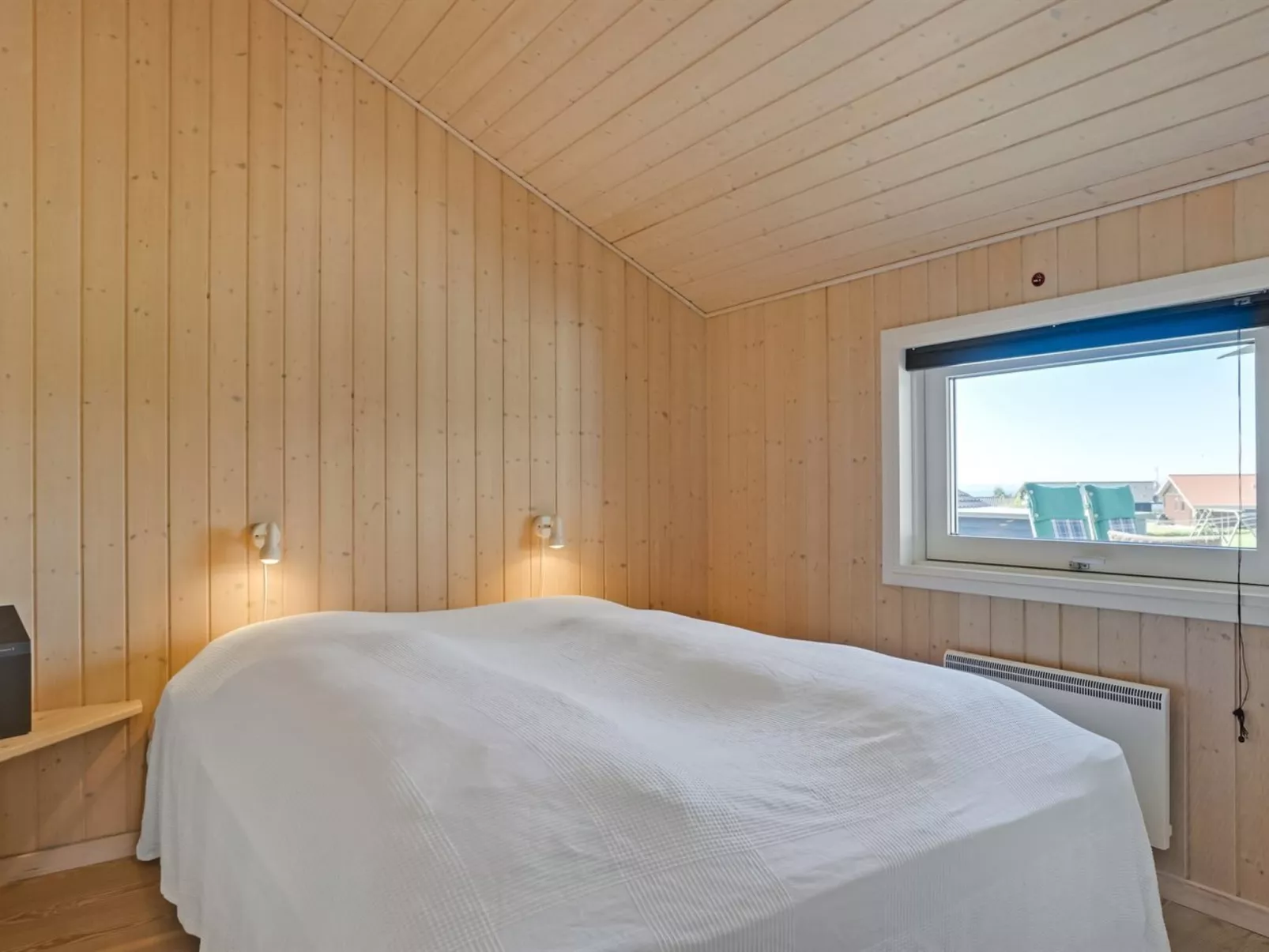 "Brynjolf" - 350m to the fjord-Binnen