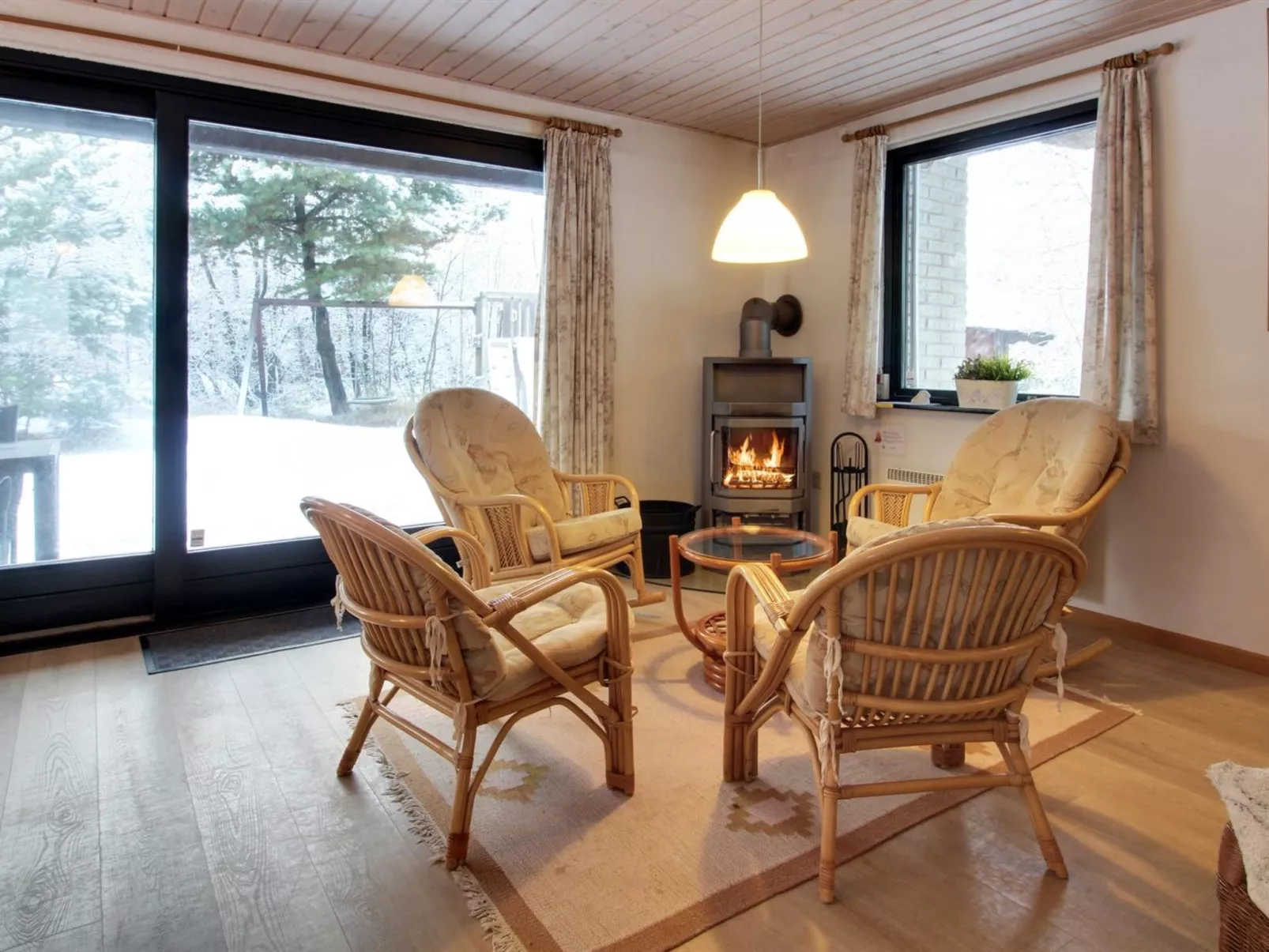 "Vendela" - 2.5km from the sea-Binnen