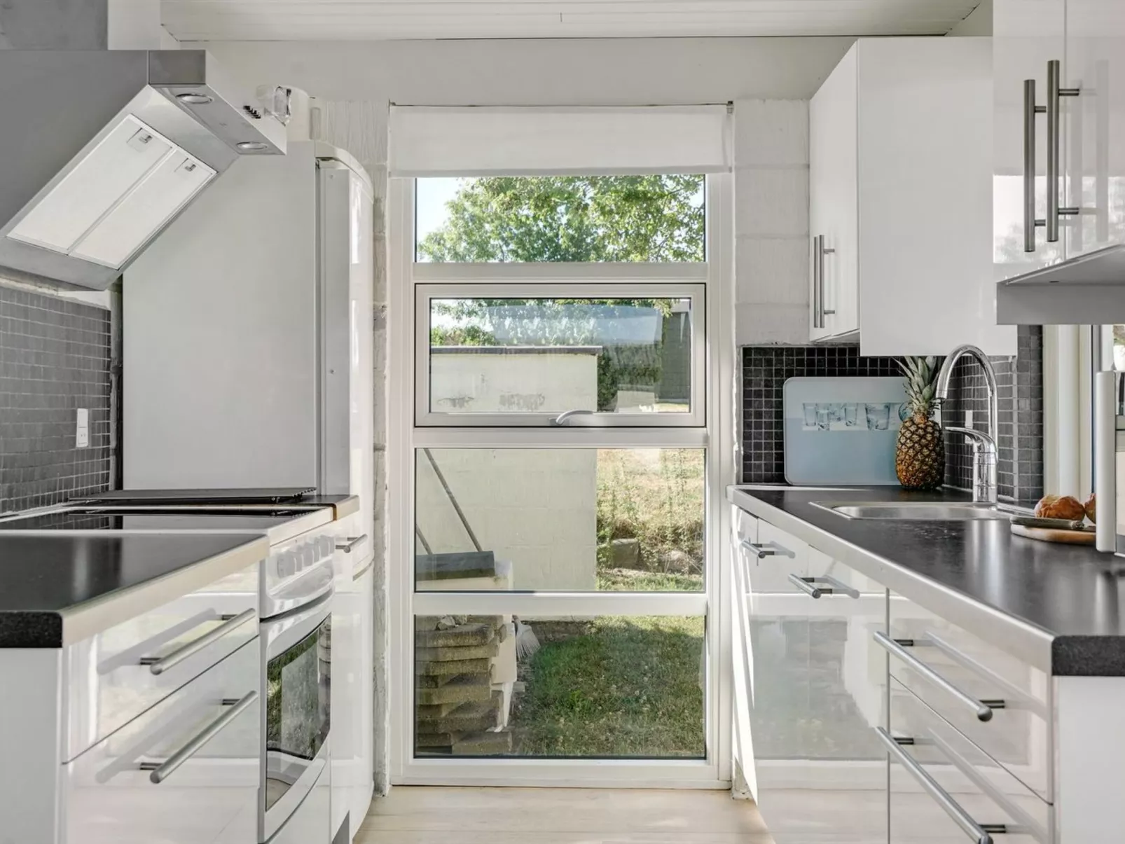 "Evald" - 200m from the sea-Binnen