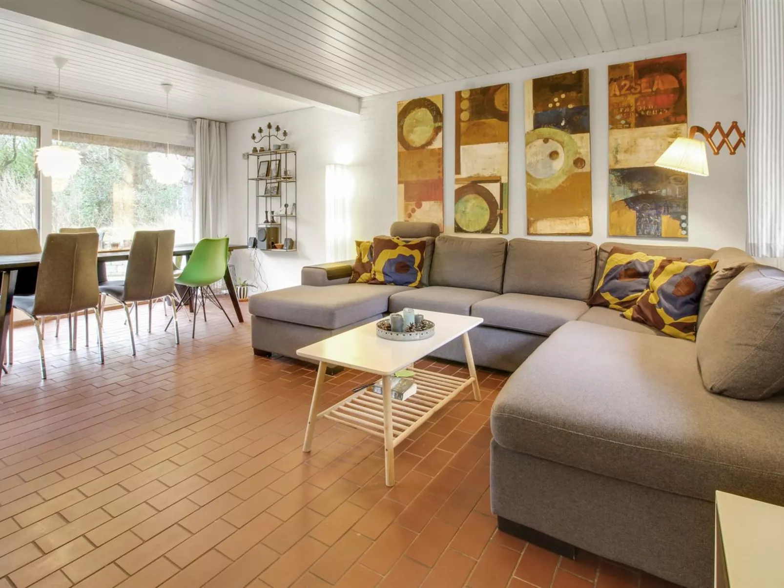 "Emilla" - 3.8km from the sea-Binnen