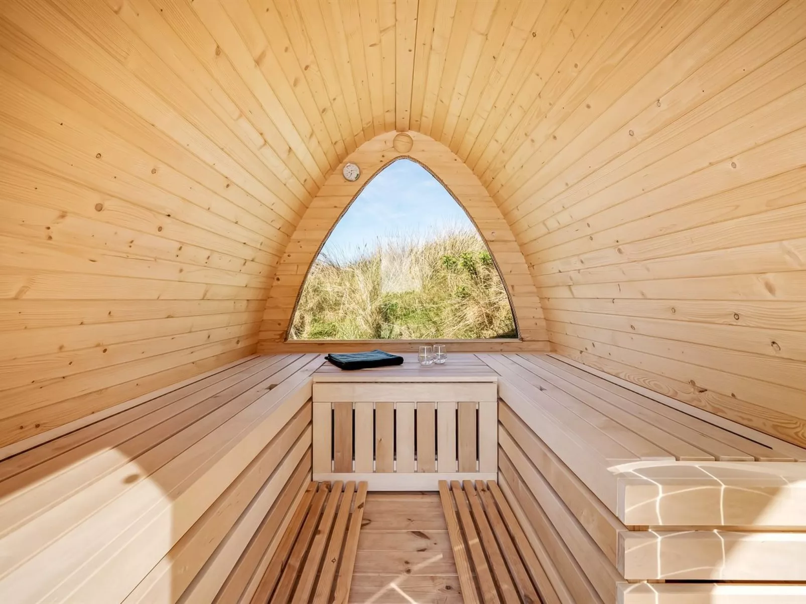 "Stinna" -  from the sea-Binnen