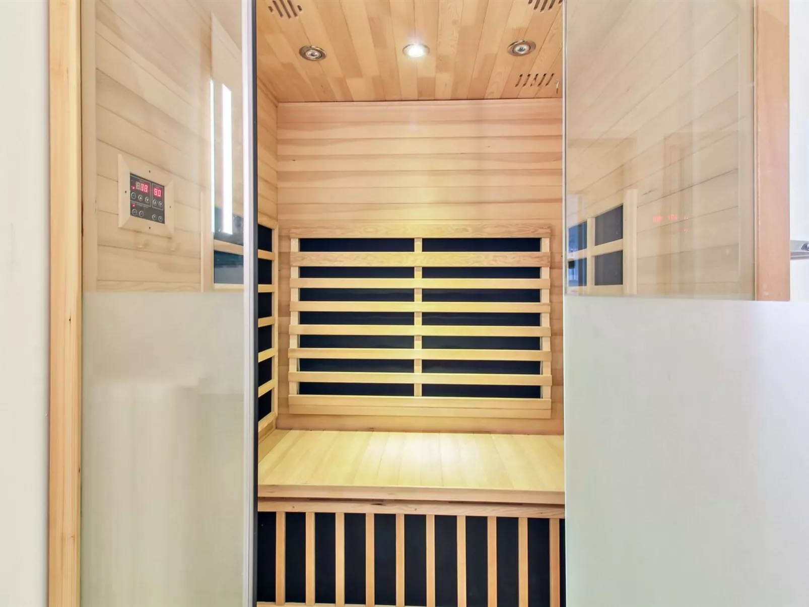 "Edgar" - 1.5km from the sea-Binnen