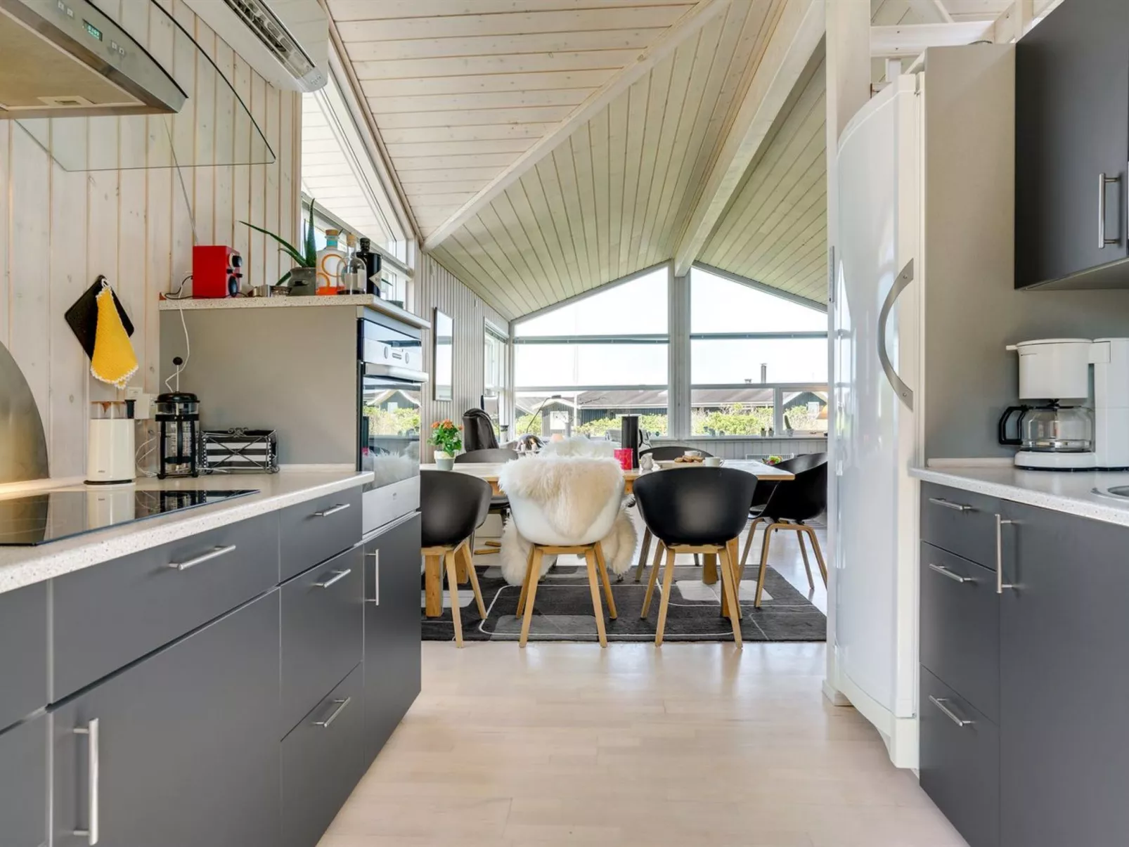 "Marjanna" - 350m from the sea-Binnen