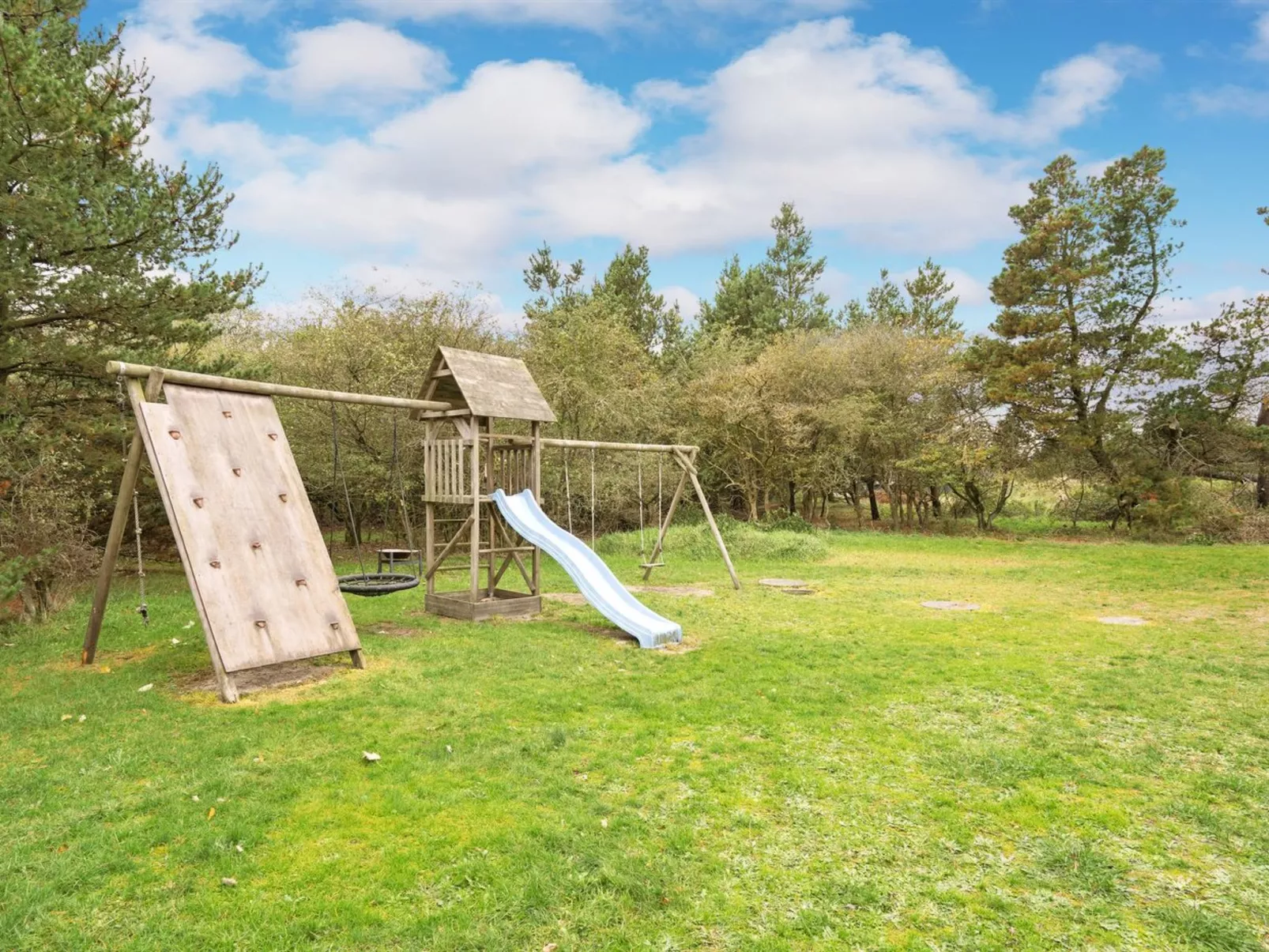 "Vicktoria" - 500m to the fjord-Buiten