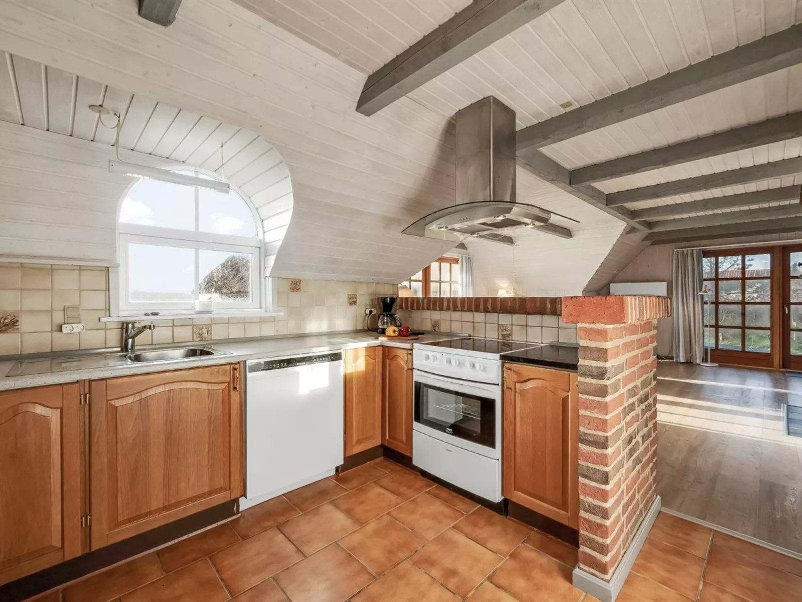 "Vangja" - 700m to the fjord-Binnen