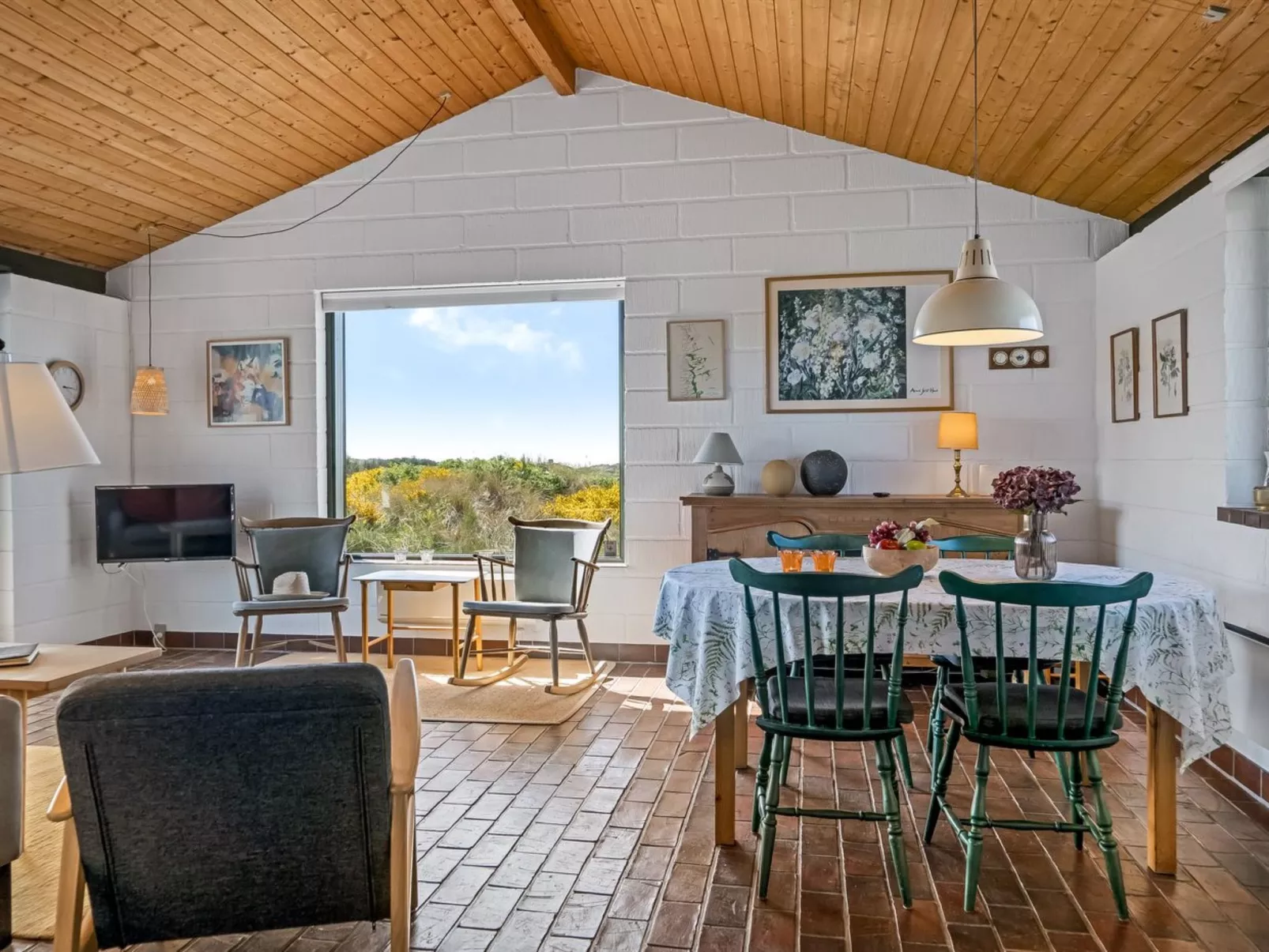 "Ehawee" - 350m from the sea-Binnen