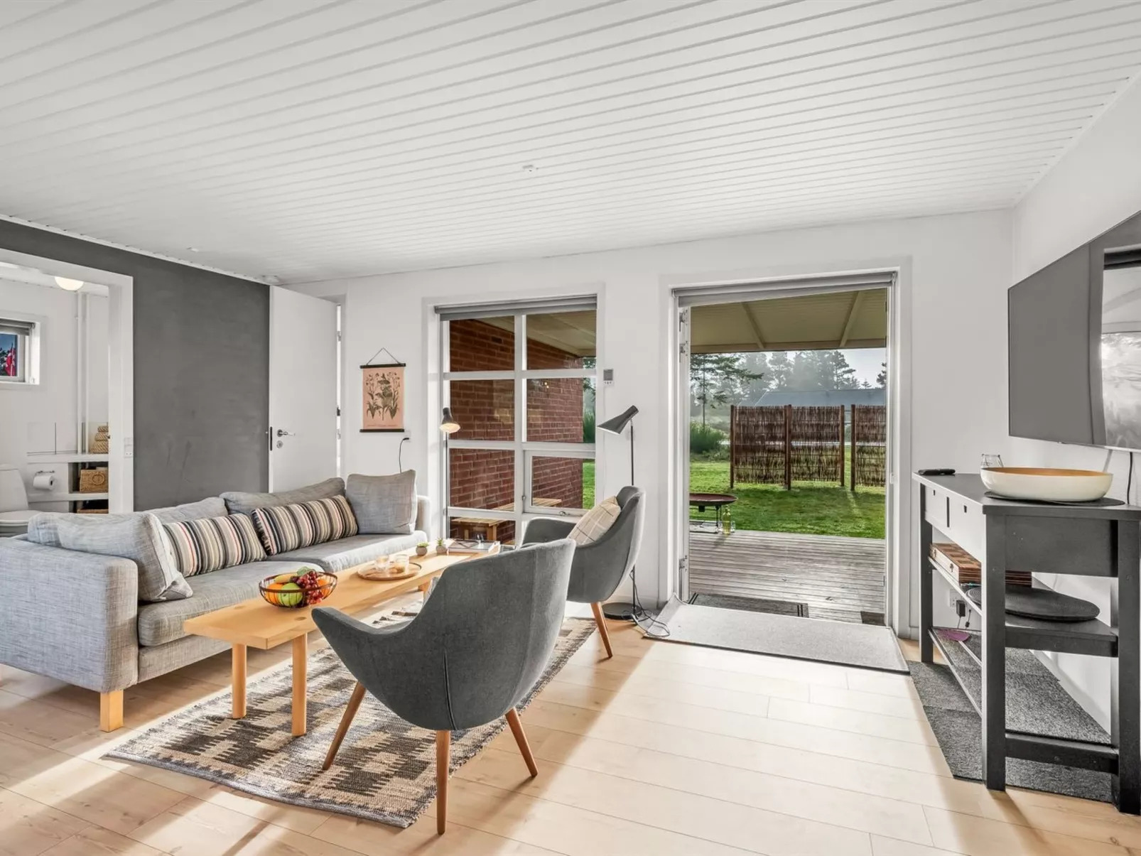 "Agni" - 800m from the sea-Binnen