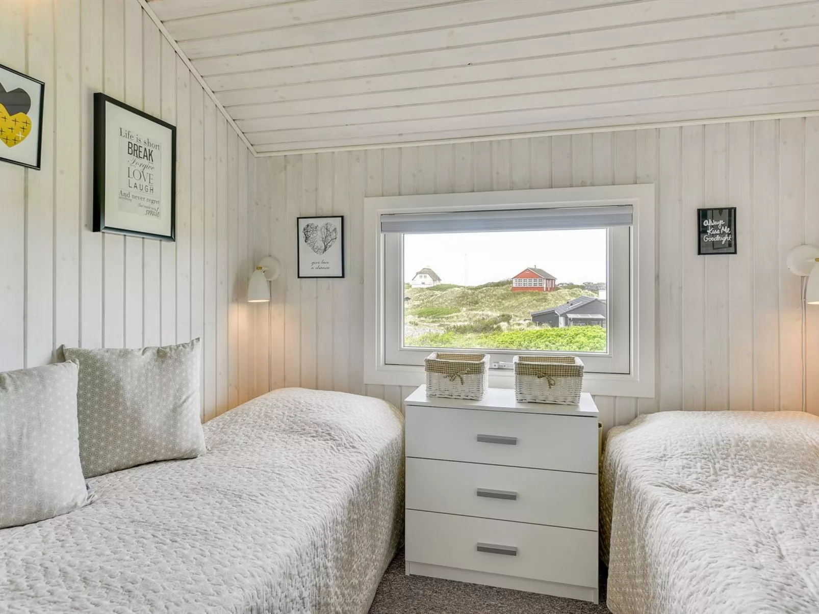 "Thrond" - 200m from the sea-Binnen