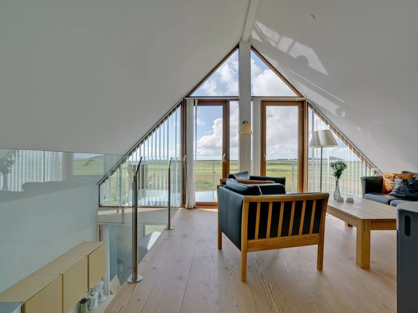 "Merisa" - 2.5km from the sea-Binnen