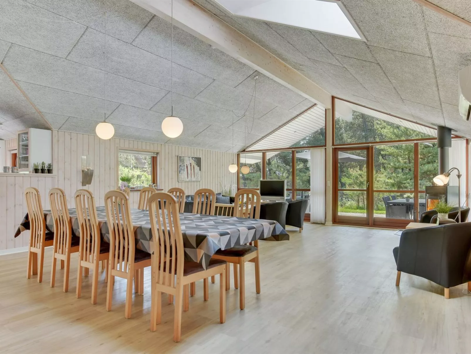 "Jonas" - 2.4km from the sea-Binnen