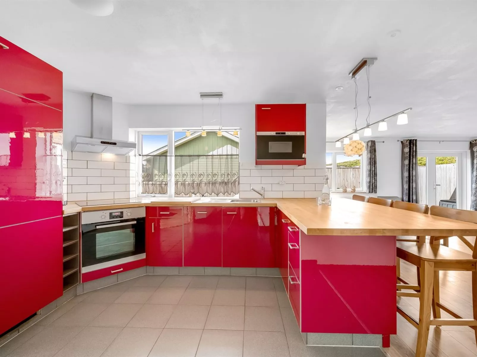 "Heming" - 100m from the sea-Binnen