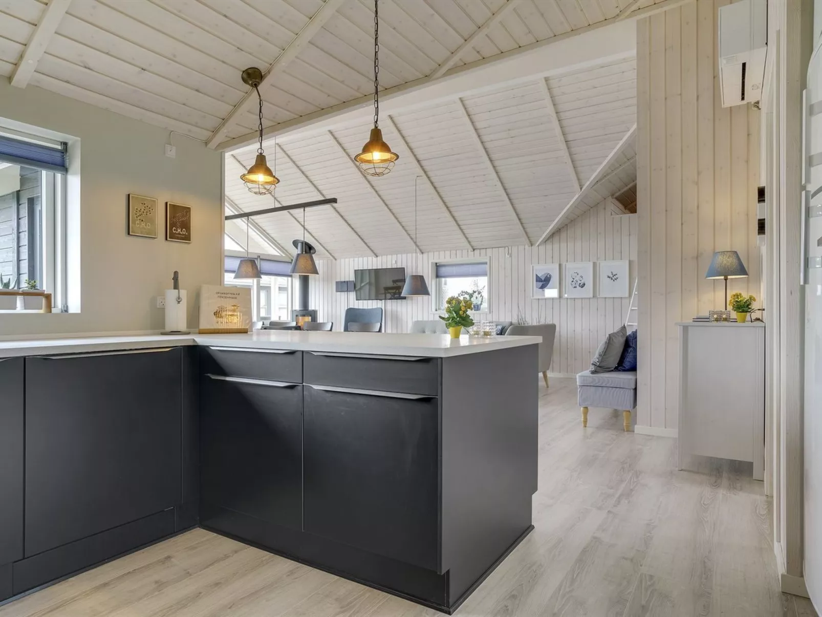 "Ina" - 1.2km from the sea-Binnen