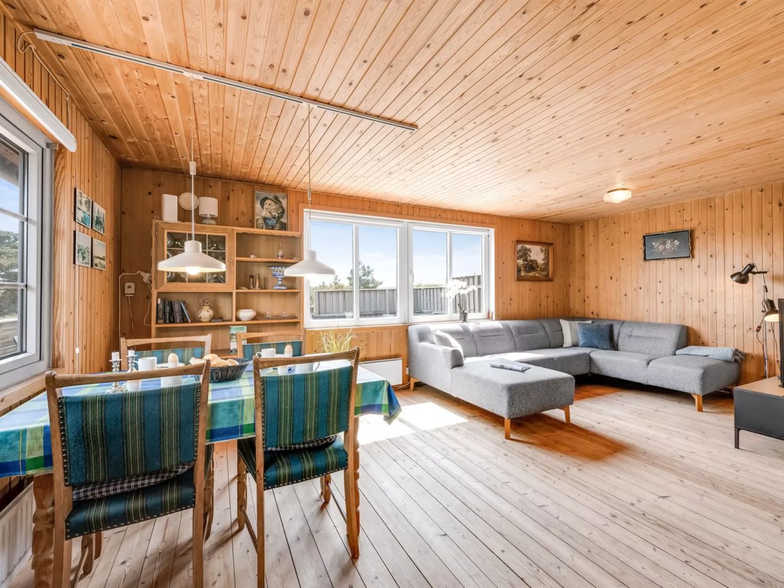 "Dina" - 200m to the fjord-Binnen