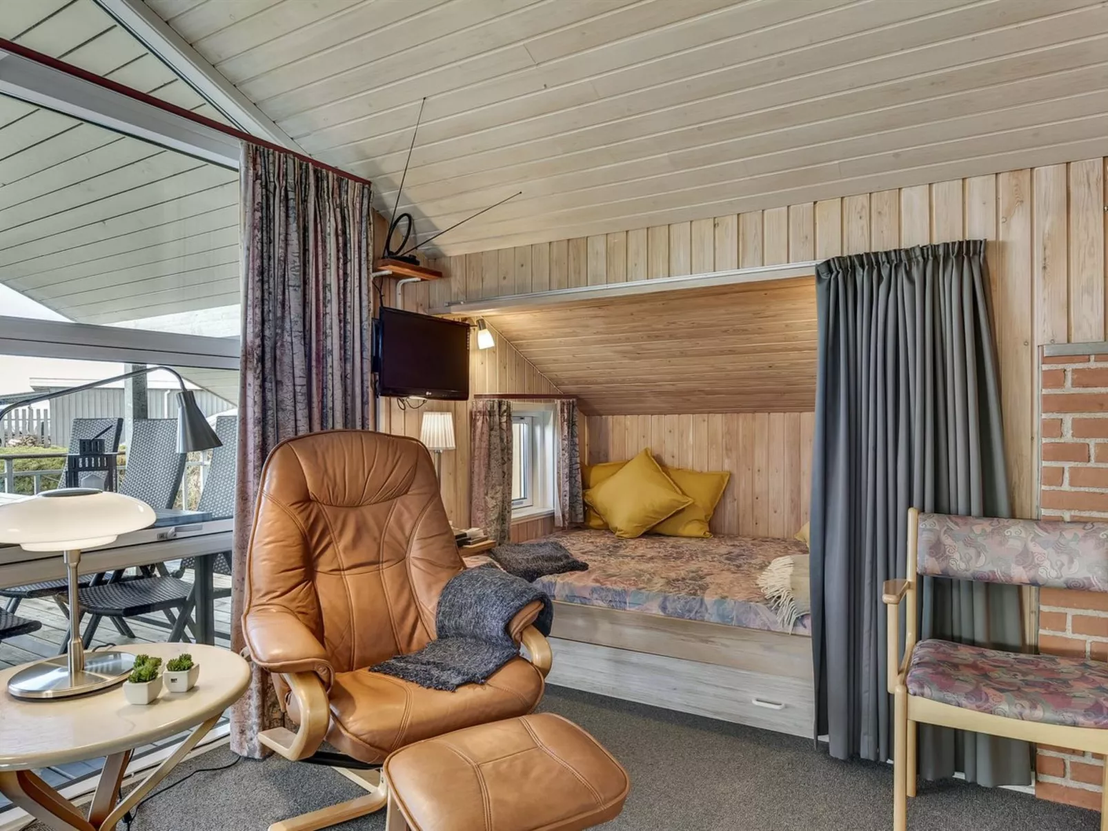 "Hjalmar" - 400m from the sea-Binnen