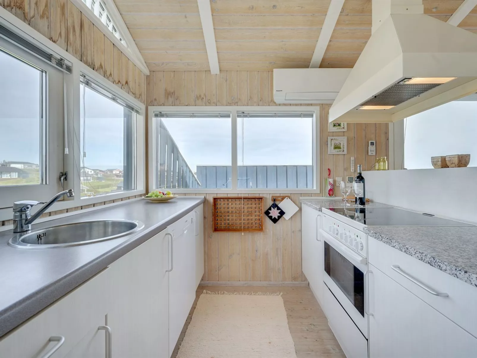 "Rajna" - 95m to the fjord-Binnen