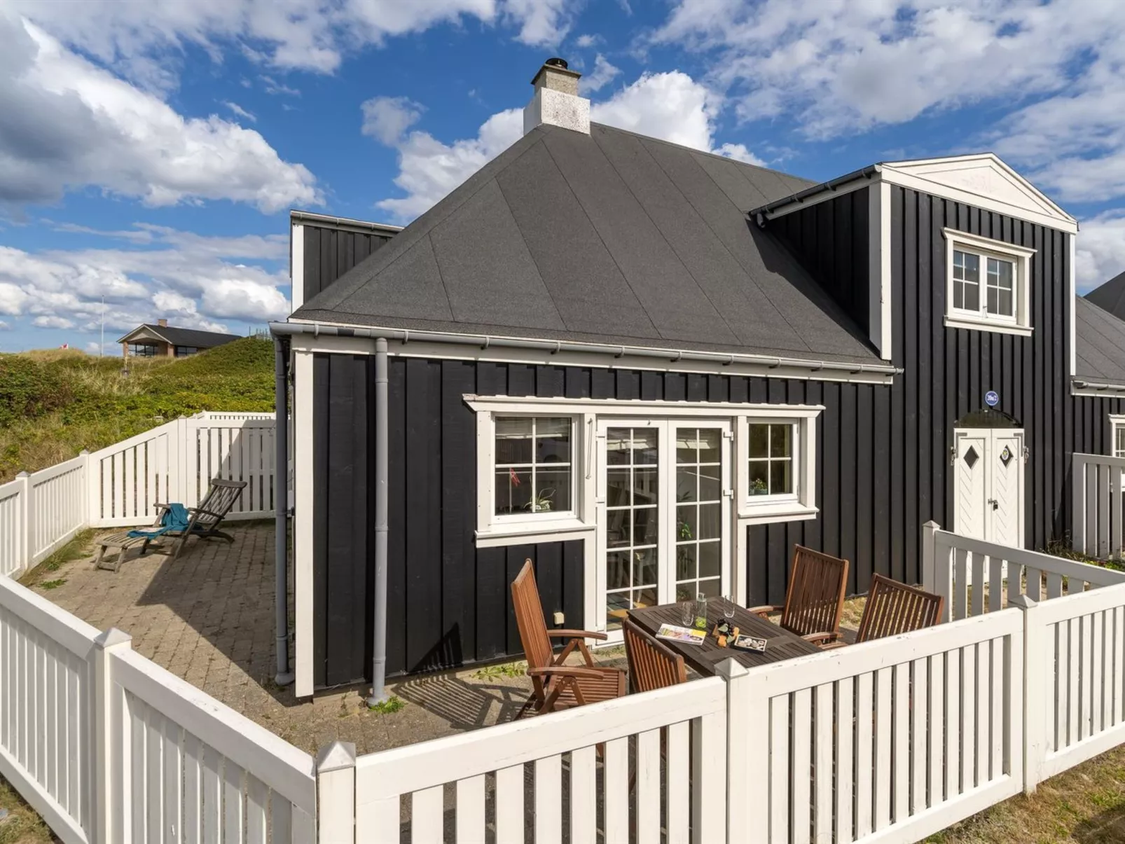 "Jannike" - 100m from the sea-Buiten