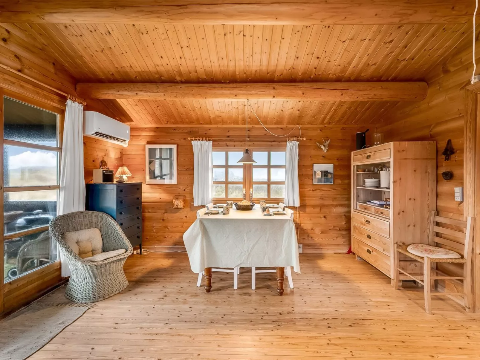 "Herfrith" -  from the sea-Binnen