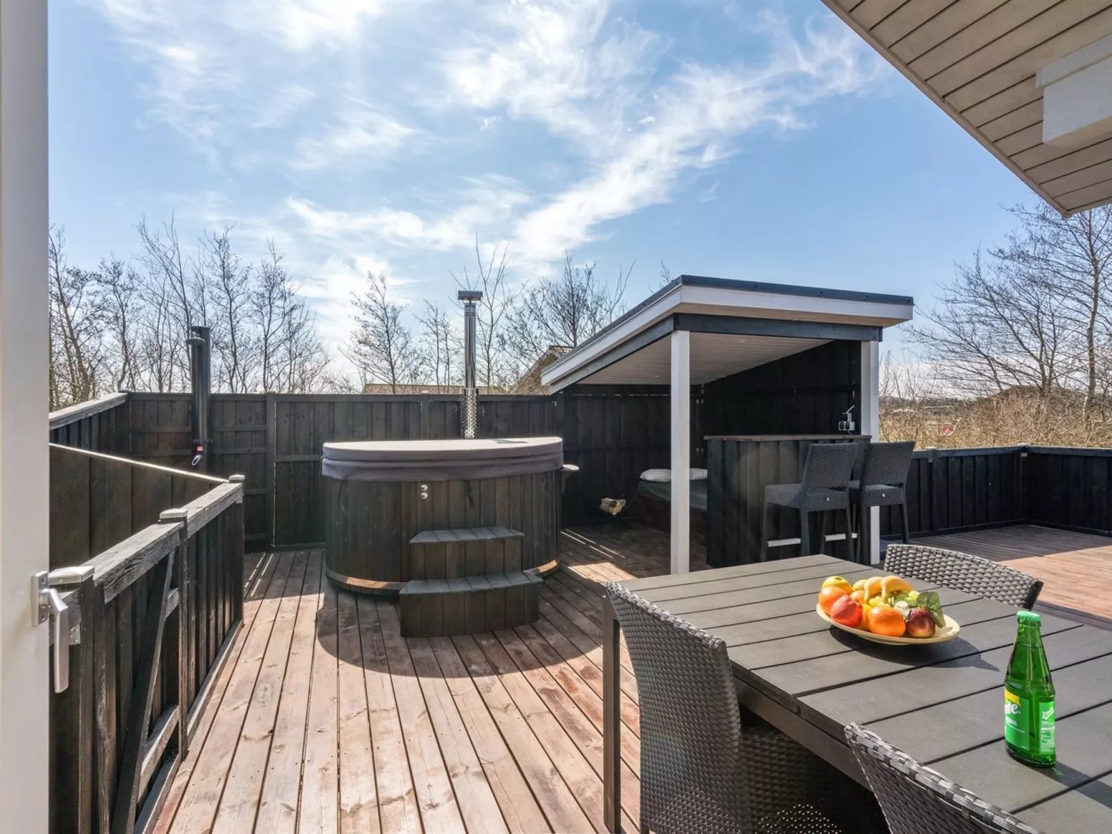 "Dorithea" - 3.5km from the sea-Buiten