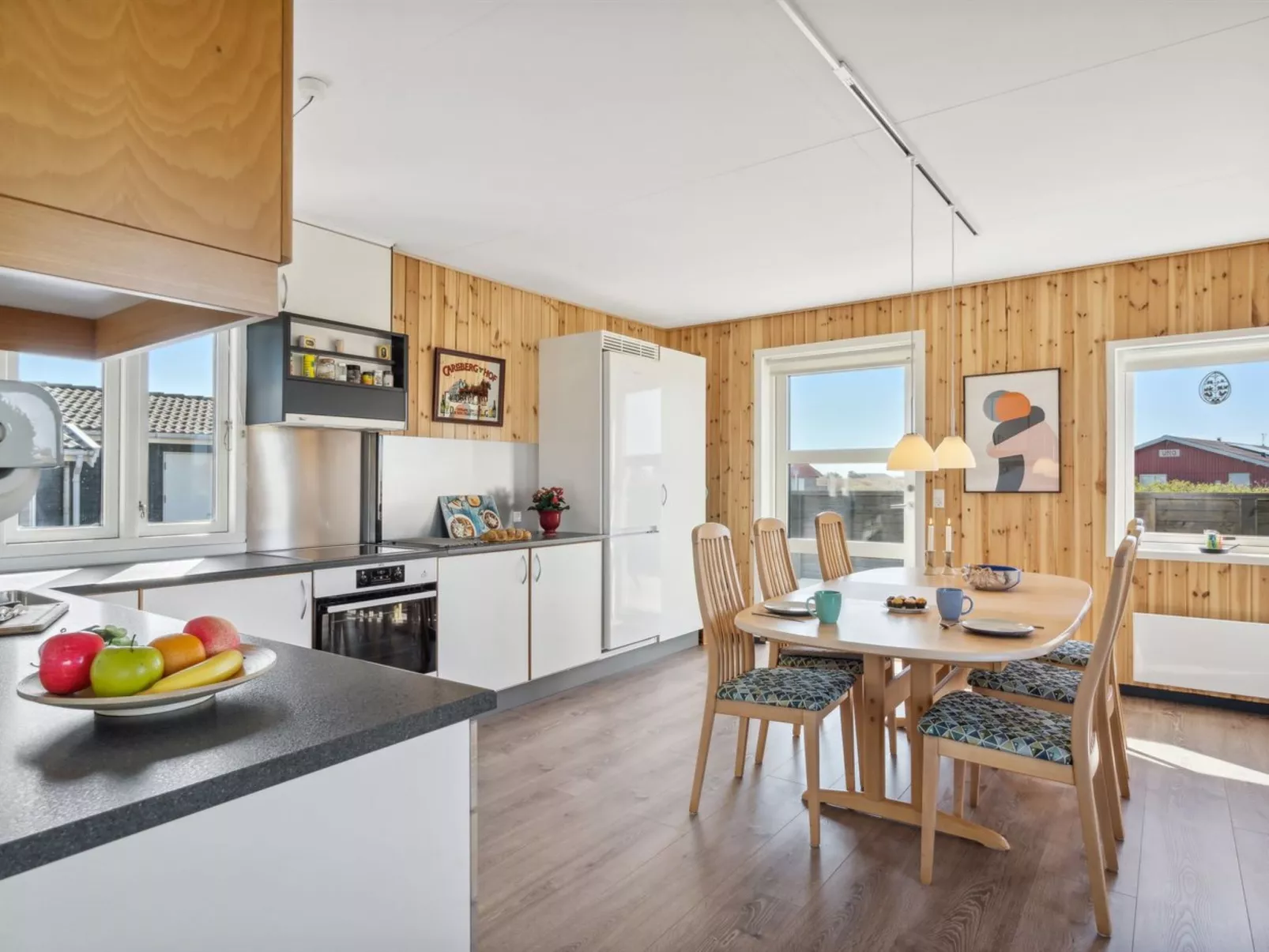 "Viveka" - 500m from the sea-Binnen