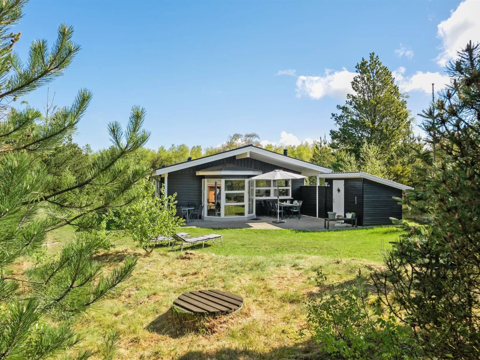 "Bogatin" - 1km from the sea-Buiten