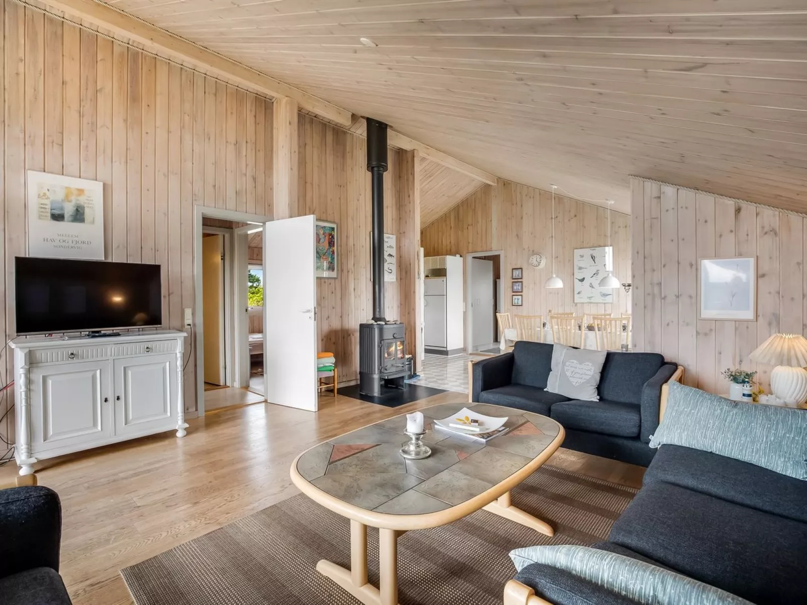 "Gedda" - 700m from the sea-Binnen