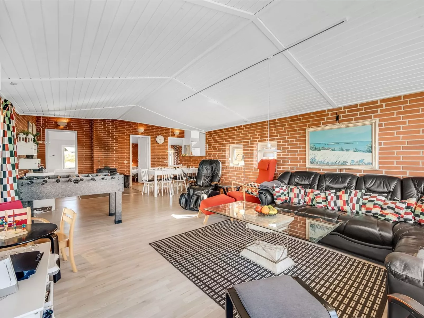 "Fia" -  from the sea-Binnen